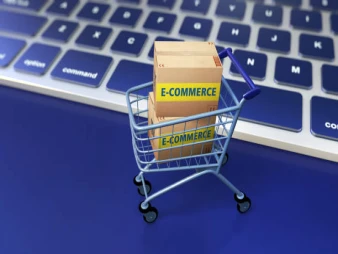 كيف صفحة المنتج تتحول من عرض إلى إقناع